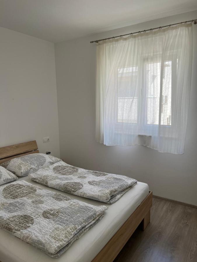 Apartment Sunrise With Private Parking Pula Exterior foto