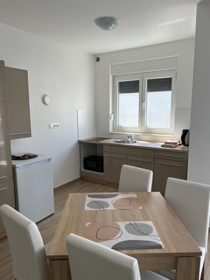 Apartment Sunrise With Private Parking Pula Exterior foto