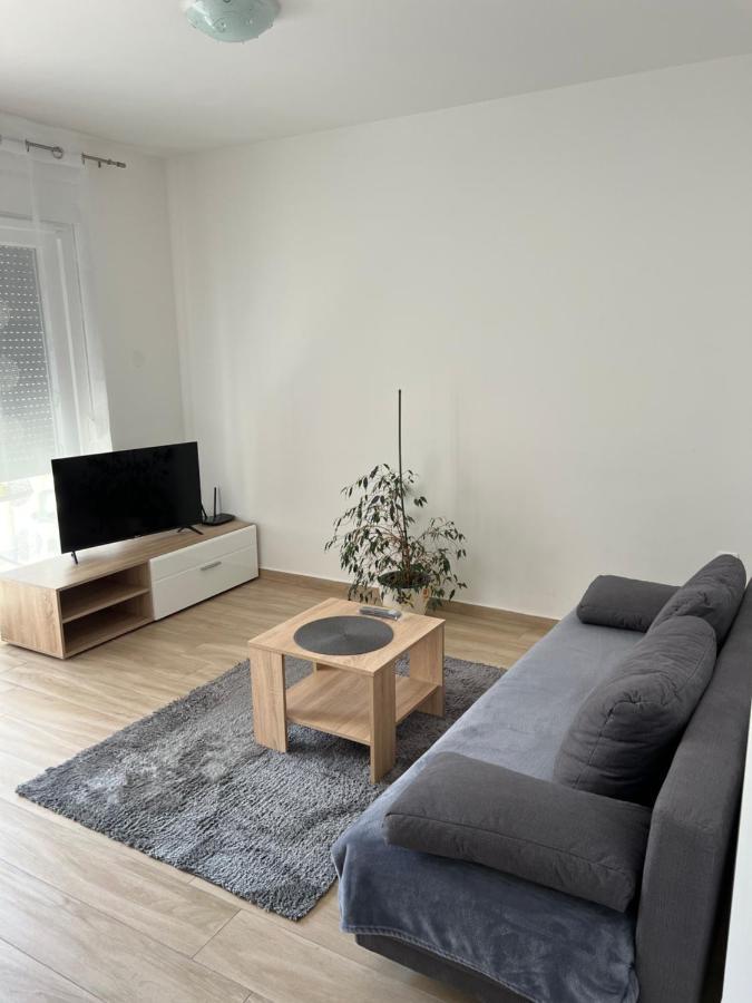 Apartment Sunrise With Private Parking Pula Exterior foto